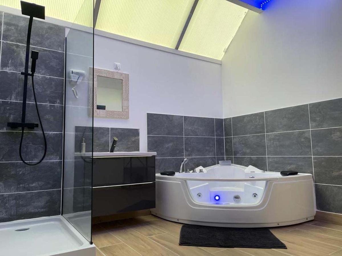 Ng Suitehome - Lille I Roubaix I Gare I Metro Alsace - Grand T2 - Balneo - Netflix - Wifi - Cuisine Екстер'єр фото