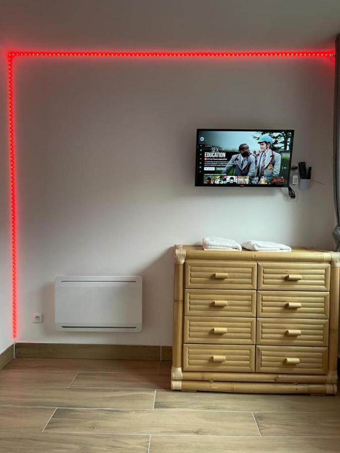 Ng Suitehome - Lille I Roubaix I Gare I Metro Alsace - Grand T2 - Balneo - Netflix - Wifi - Cuisine Екстер'єр фото